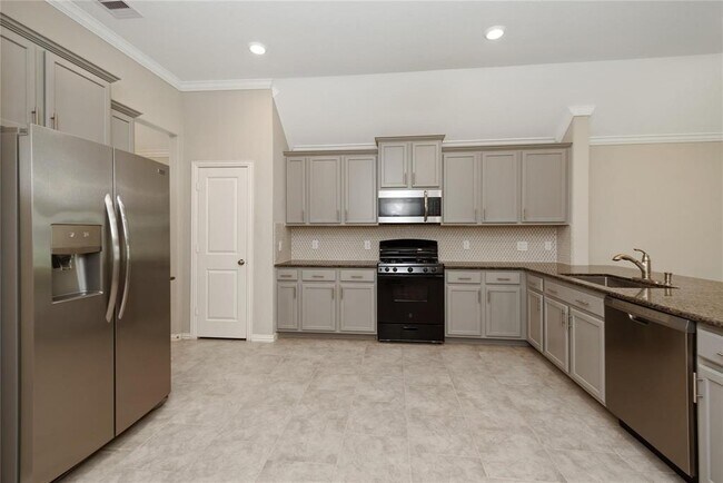 property at 2939 Twin Cove Ct