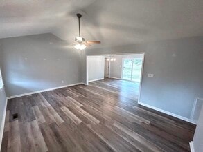 13 Chaney Way in Bowling Green, KY - Building Photo - Building Photo