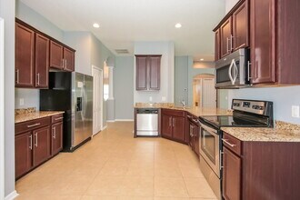 7319 Tangle Bend Dr in Gibsonton, FL - Building Photo - Building Photo