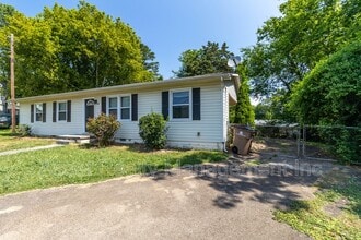 709 Brookridge Cir SW in Knoxville, TN - Building Photo - Building Photo