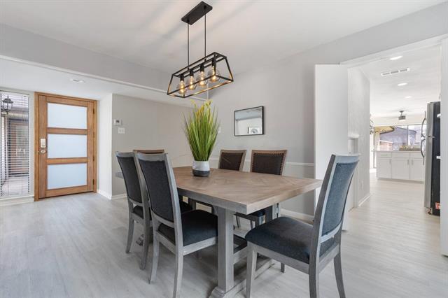 9402 Moss Farm Ln in Dallas, TX - Building Photo - Building Photo