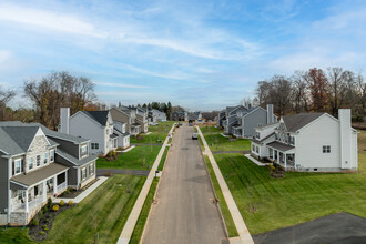 Readington Meadow in Whitehouse Station, NJ - Building Photo - Building Photo