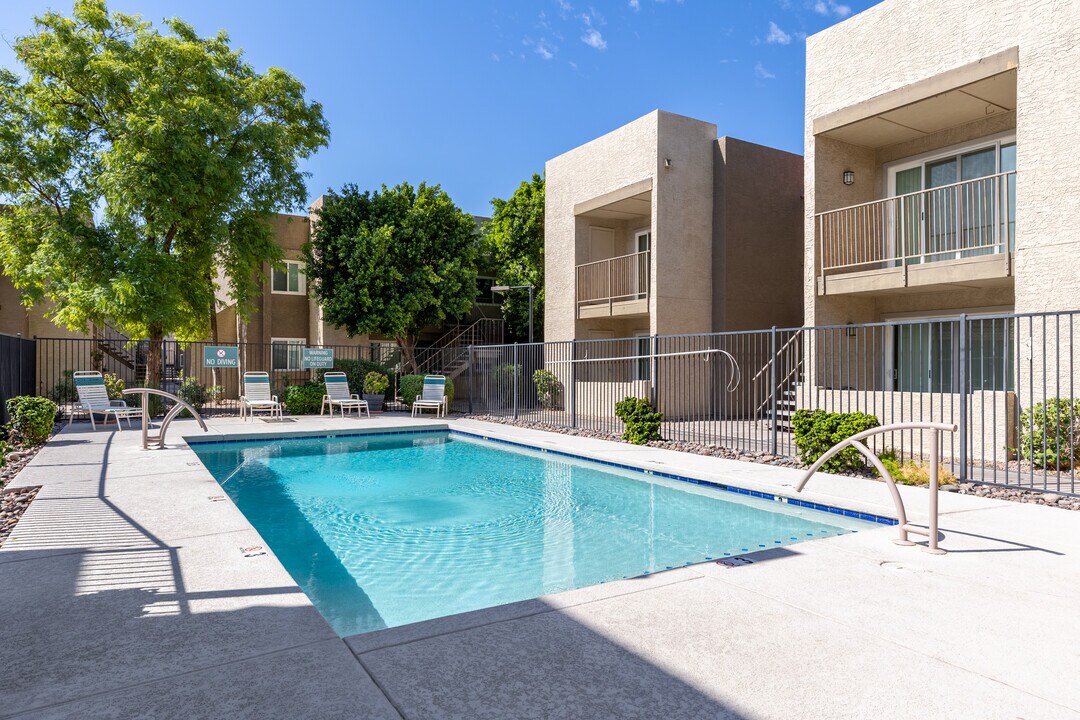 Pebble Creek in Mesa, AZ - Foto de edificio