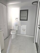 456 W Inverrary Ln in Deerfield, IL - Building Photo - Building Photo