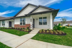 2005 Vintage Farms Wy in Brenham, TX - Building Photo