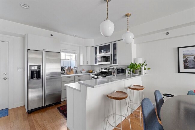 property at 33 Middle St