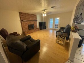 2305 W Bullock Ave in Artesia, NM - Building Photo - Building Photo