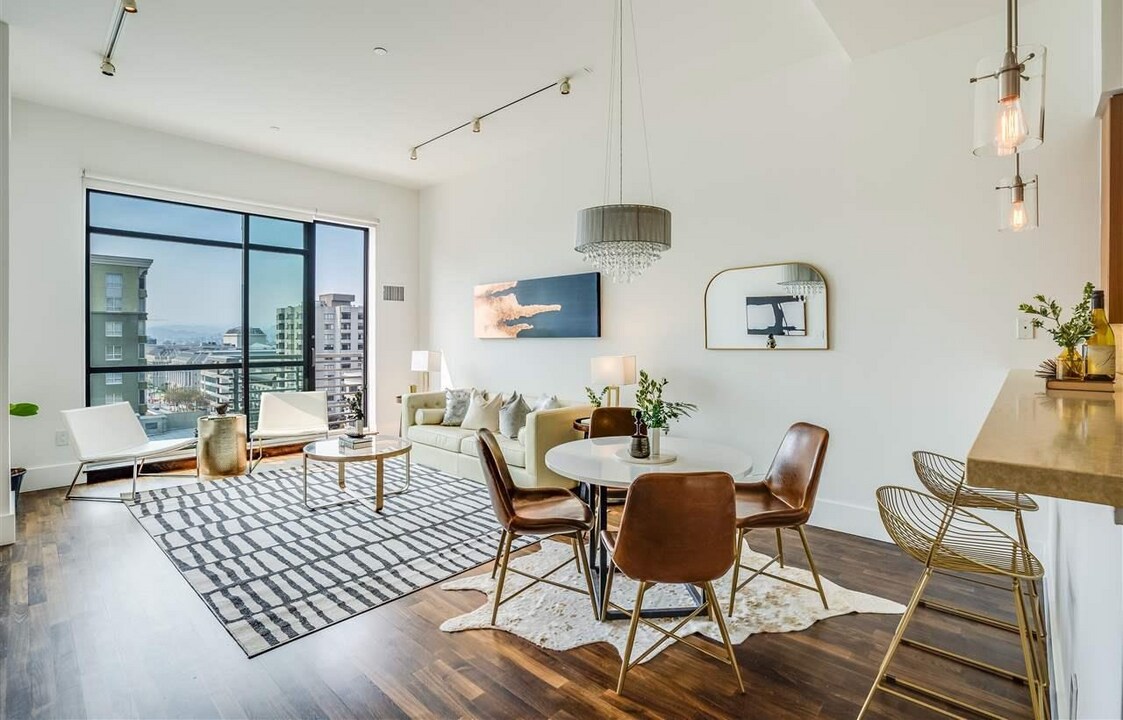 818 Van Ness Ave, Unit 804 in San Francisco, CA - Building Photo