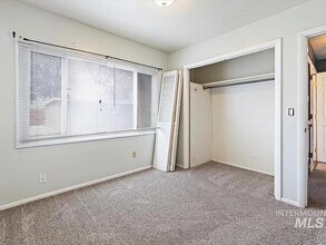 1408 Fairview Ave in Caldwell, ID - Building Photo - Building Photo