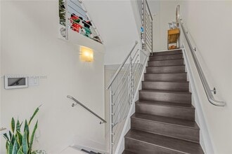 6670 NW 105th Pl in Doral, FL - Building Photo - Building Photo