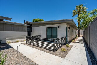 6227 N 13th Plz, Unit 3 in Phoenix, AZ - Foto de edificio - Building Photo