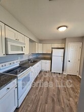 1041 N Brunnell Pkwy in Lakeland, FL - Building Photo - Building Photo