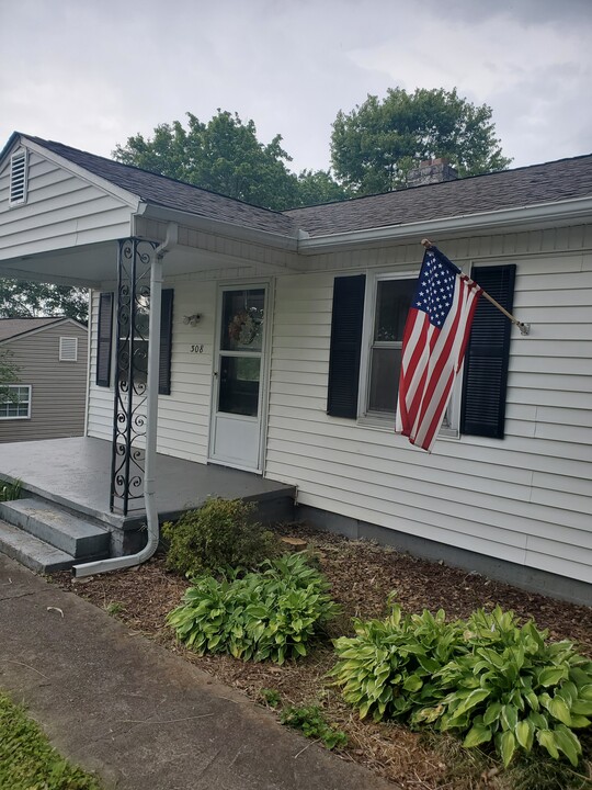 308 Norris Ave in Maryville, TN - Building Photo