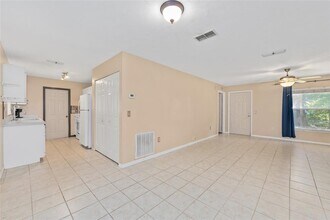 5484 NW 63rd Pl in Ocala, FL - Building Photo - Building Photo
