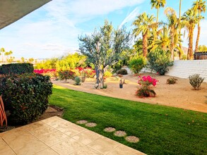 45390 Driftwood Dr in Palm Desert, CA - Foto de edificio - Building Photo