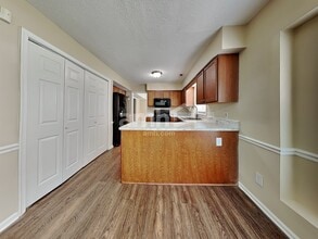 4404 Garden Club St in High Point, NC - Building Photo - Building Photo