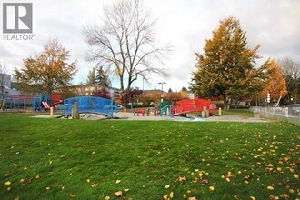 995 W 59th Ave in Vancouver, BC - Building Photo - Building Photo