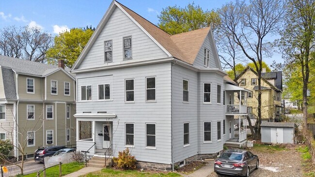 24 Vinton St in Worcester, MA - Building Photo - Building Photo