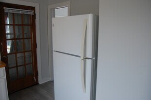 2011 W Fargo Ave, Unit Apt 3 in Chicago, IL - Building Photo