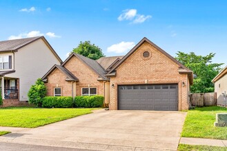 1450 Cobra Ln in Clarksville, TN - Building Photo - Building Photo