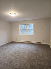 12 Barbara Jean Dr in Marlboro, NY - Building Photo - Building Photo