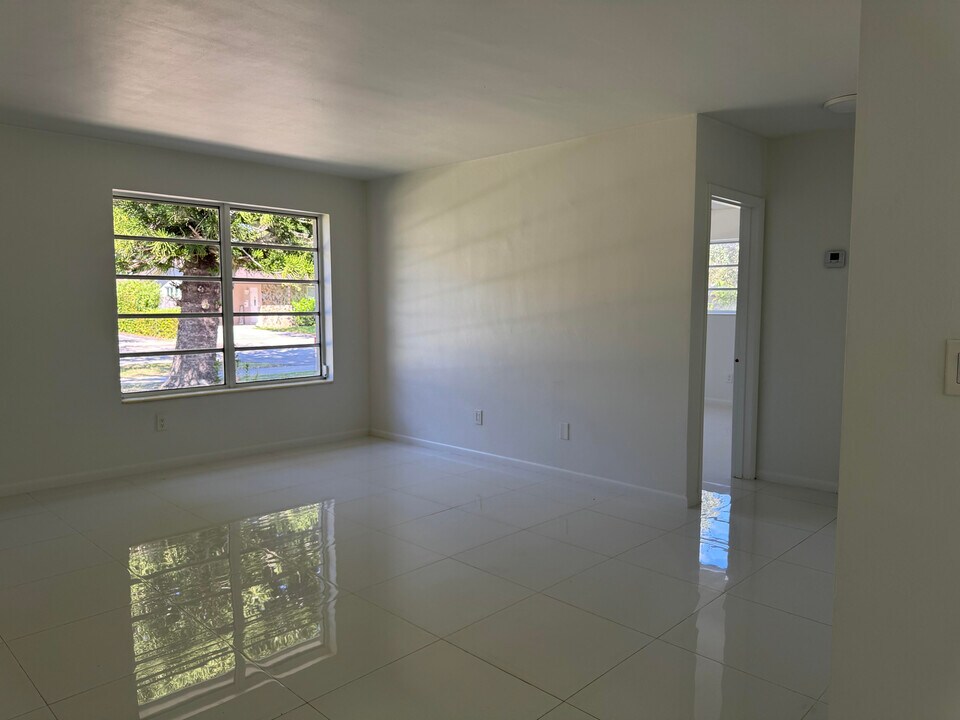 11535 SW 81st Rd in Miami, FL - Building Photo