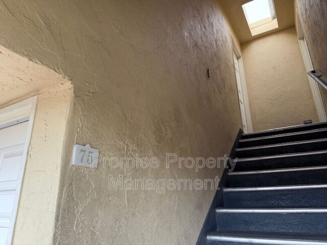 505 E Madison Ave in El Cajon, CA - Building Photo - Building Photo