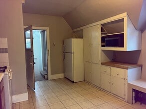 3260A N Newhall St in Milwaukee, WI - Foto de edificio - Building Photo