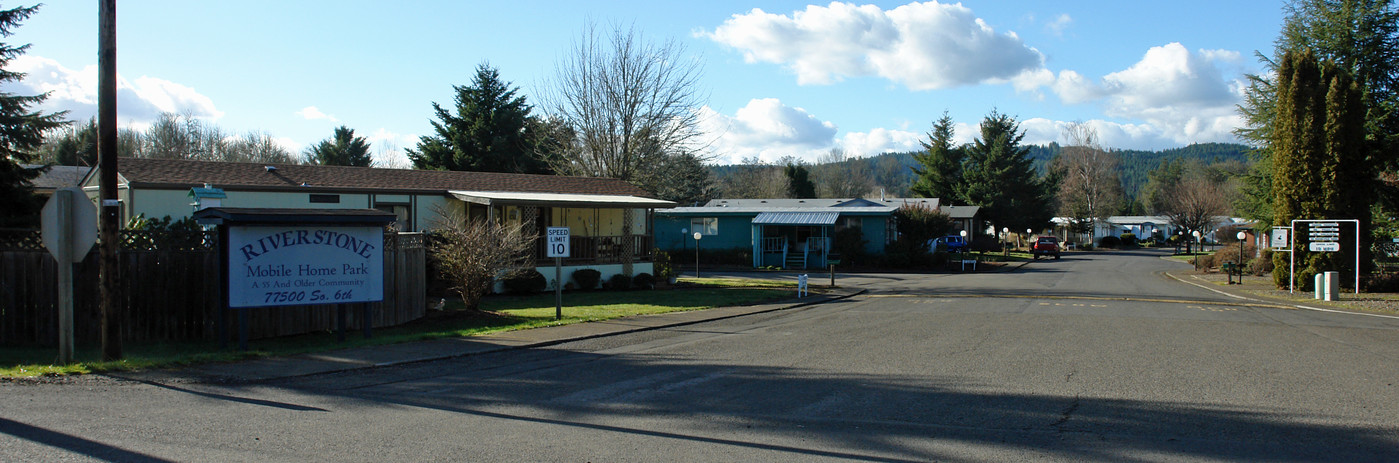 77500 S 6th in Cottage Grove, OR - Building Photo