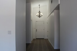 3821 Rainier Ct in Bakersfield, CA - Building Photo - Building Photo