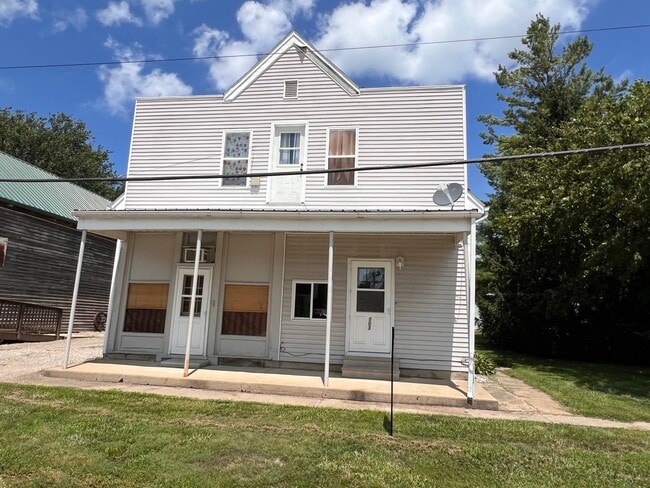 103 W Maple Ave, Unit 103 Maple Libertyville IA
