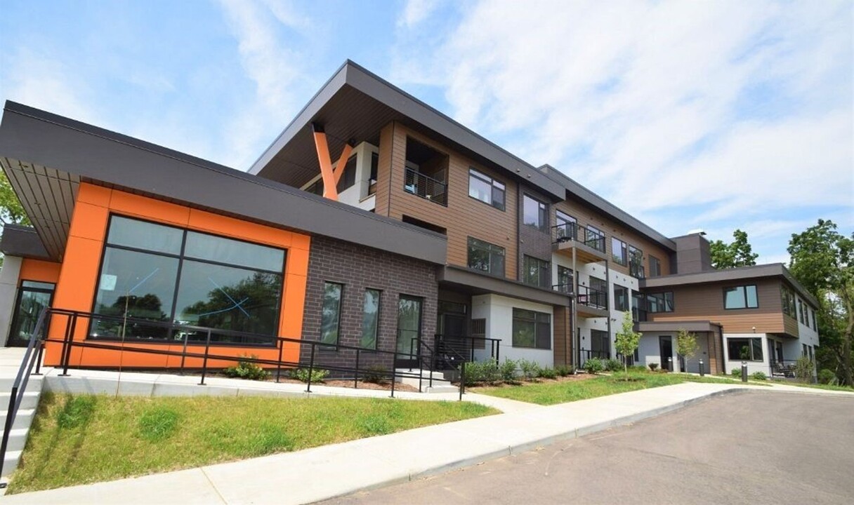 Velocity Apartments in Verona, WI - Foto de edificio