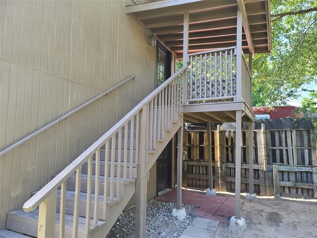 410 N D Ave in Humble, TX - Building Photo - Building Photo