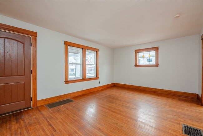 81 Van Bergh Ave in Rochester, NY - Building Photo - Building Photo