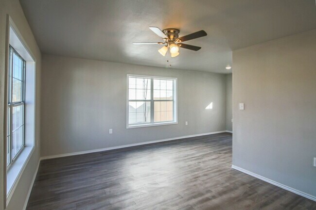 1705 Avenue T in Lubbock, TX - Foto de edificio - Building Photo