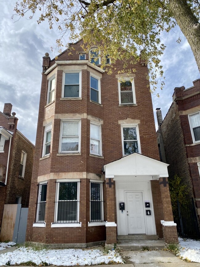 property at 5412 S Damen Ave