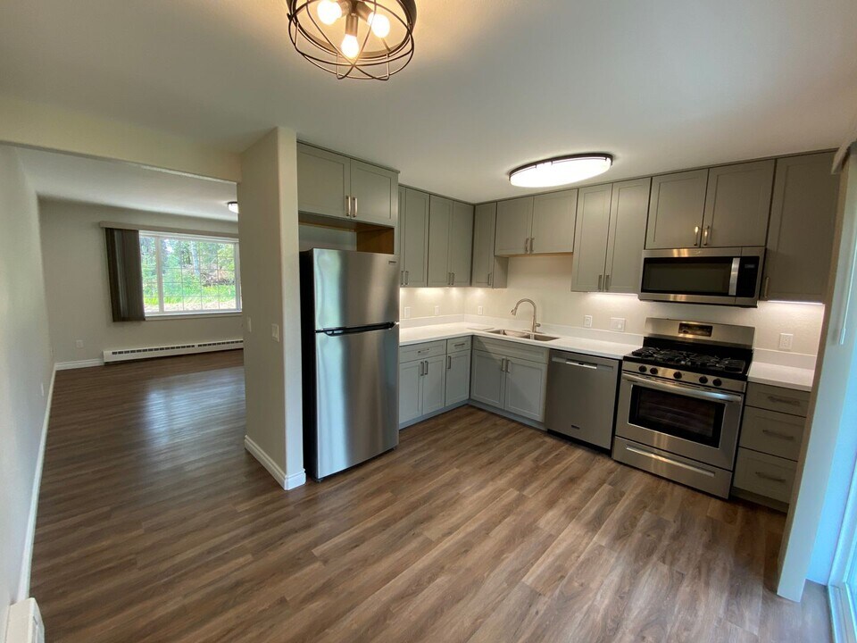 1701 B Aliak Dr, Unit Unit 3 in Kenai, AK - Building Photo