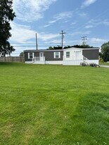 102 North Road in Butler, PA - Building Photo
