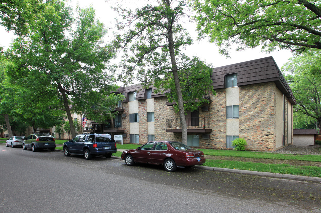 The Dubliner in Hopkins, MN - Building Photo