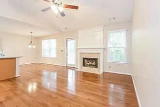 208 Pebble Creek Ct in Woodstock, GA - Building Photo - Building Photo