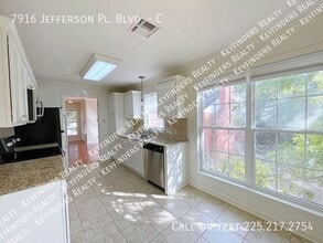 7916 Jefferson Pl Blvd in Baton Rouge, LA - Building Photo - Building Photo
