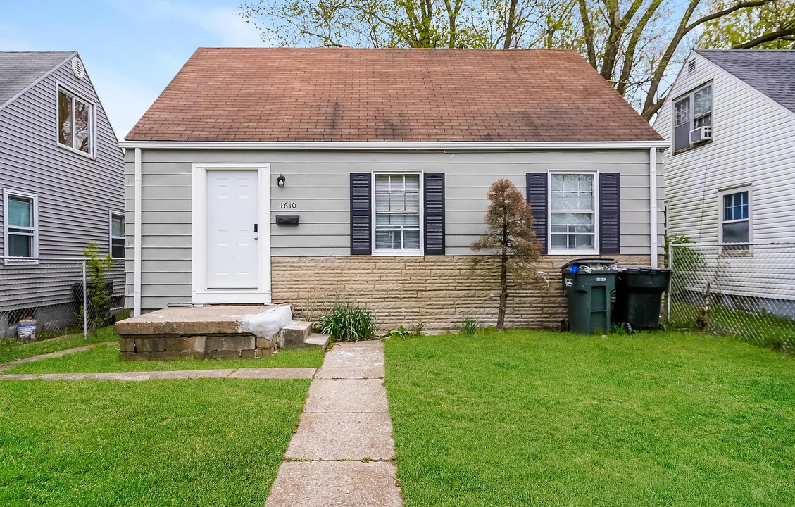 1610 Johnson St in South Bend, IN - Foto de edificio