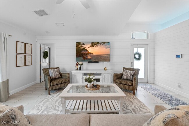 property at 643 108th Ave N