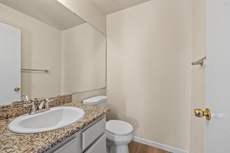112 Crown Cir in South San Francisco, CA - Building Photo - Building Photo
