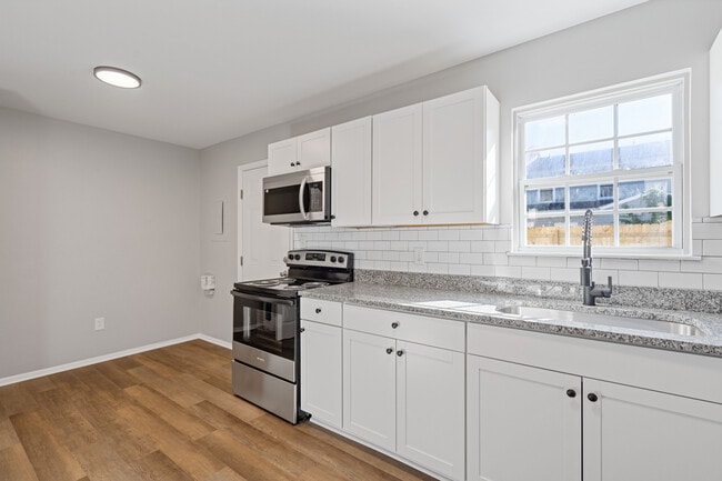 405 Harbour North Dr in Chesapeake, VA - Building Photo - Building Photo