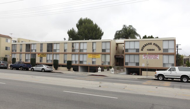 Burbank Pointe Apartments in North Hollywood, CA - Building Photo - Building Photo