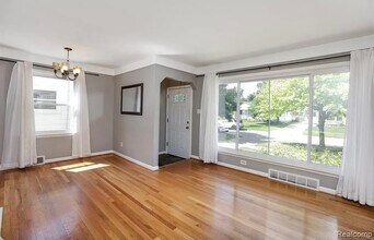 622 N Vermont Ave in Royal Oak, MI - Building Photo - Building Photo