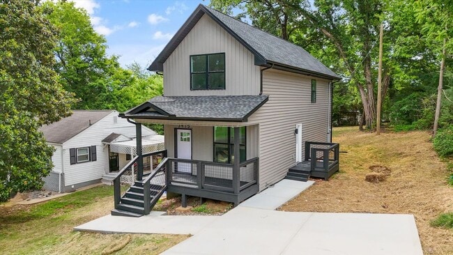 3415 Skyline Dr in Knoxville, TN - Building Photo - Building Photo