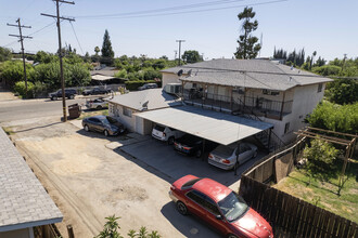 188 W Citrus Dr in Farmersville, CA - Building Photo - Building Photo