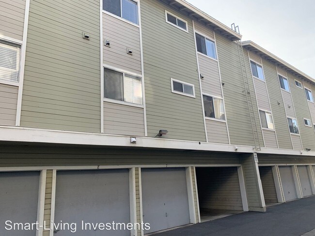 777 S Citrus Ave in Azusa, CA - Foto de edificio - Building Photo